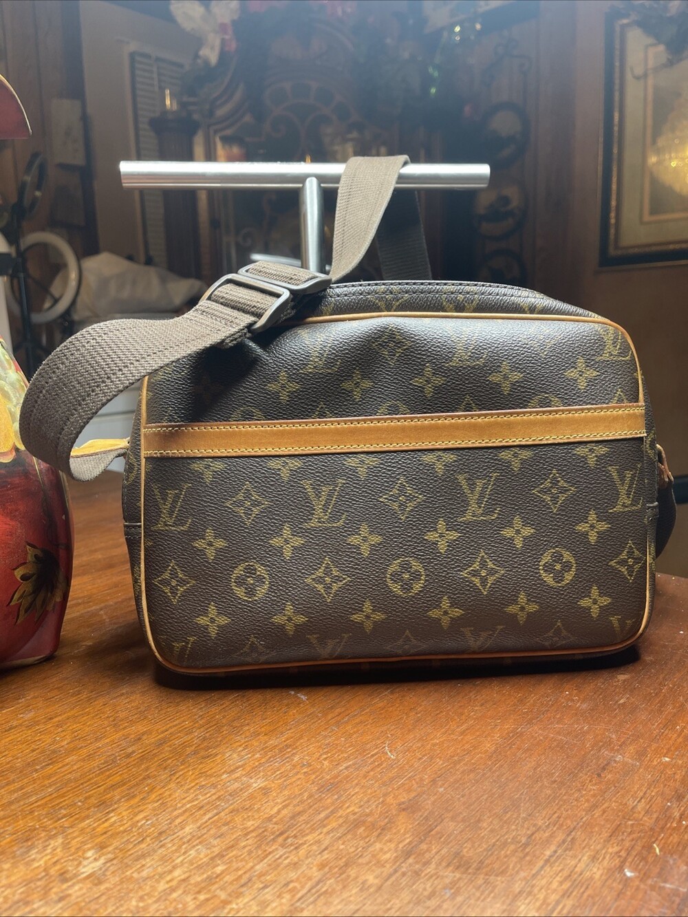 Authentic LOUIS VUITTON Reporter PM Monogram SP1012 Shoulder Bag
